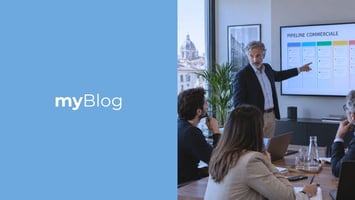 Fractional Sales Manager durante una riunione con il team discutendo la pipeline commerciale.